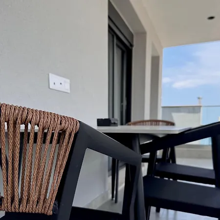 Petra Mare - Sea View Escape In Lejlighed