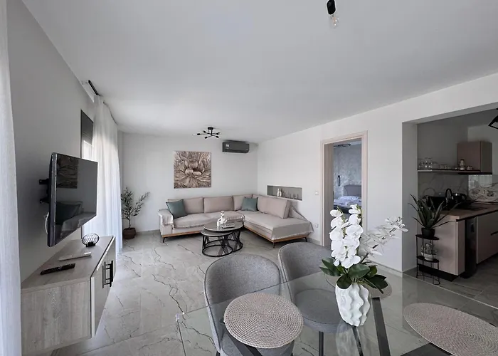 Petra Mare - Sea View Escape In Apartment *