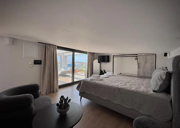 Petra Mare - Sea View Escape In * Nea Moudania